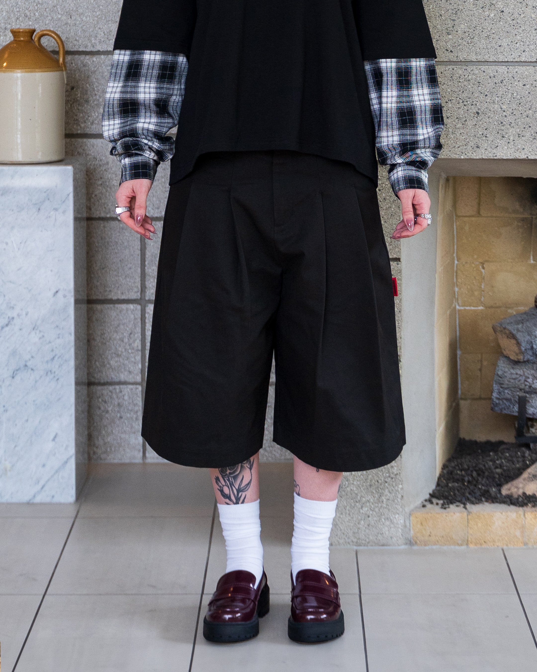 SHIBUYA Pleated Short (Black)