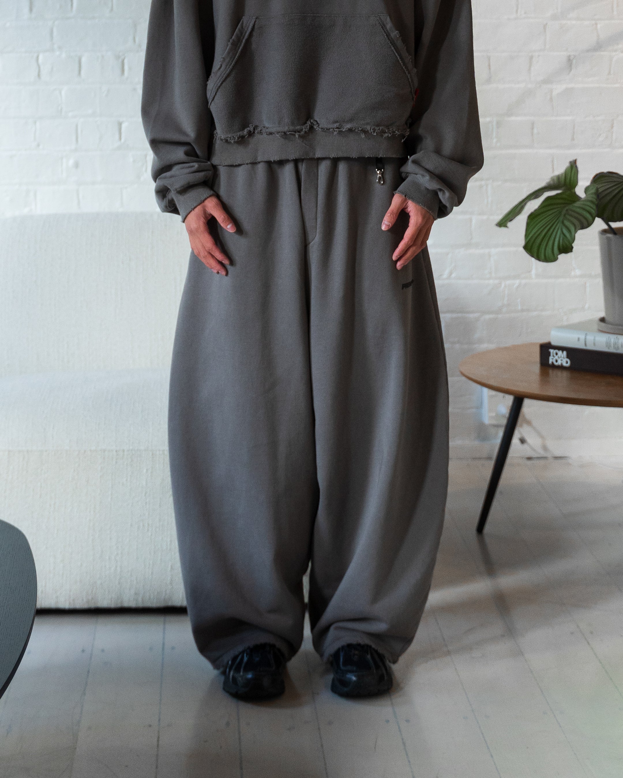 UNIFORM Sweats (Concrete)