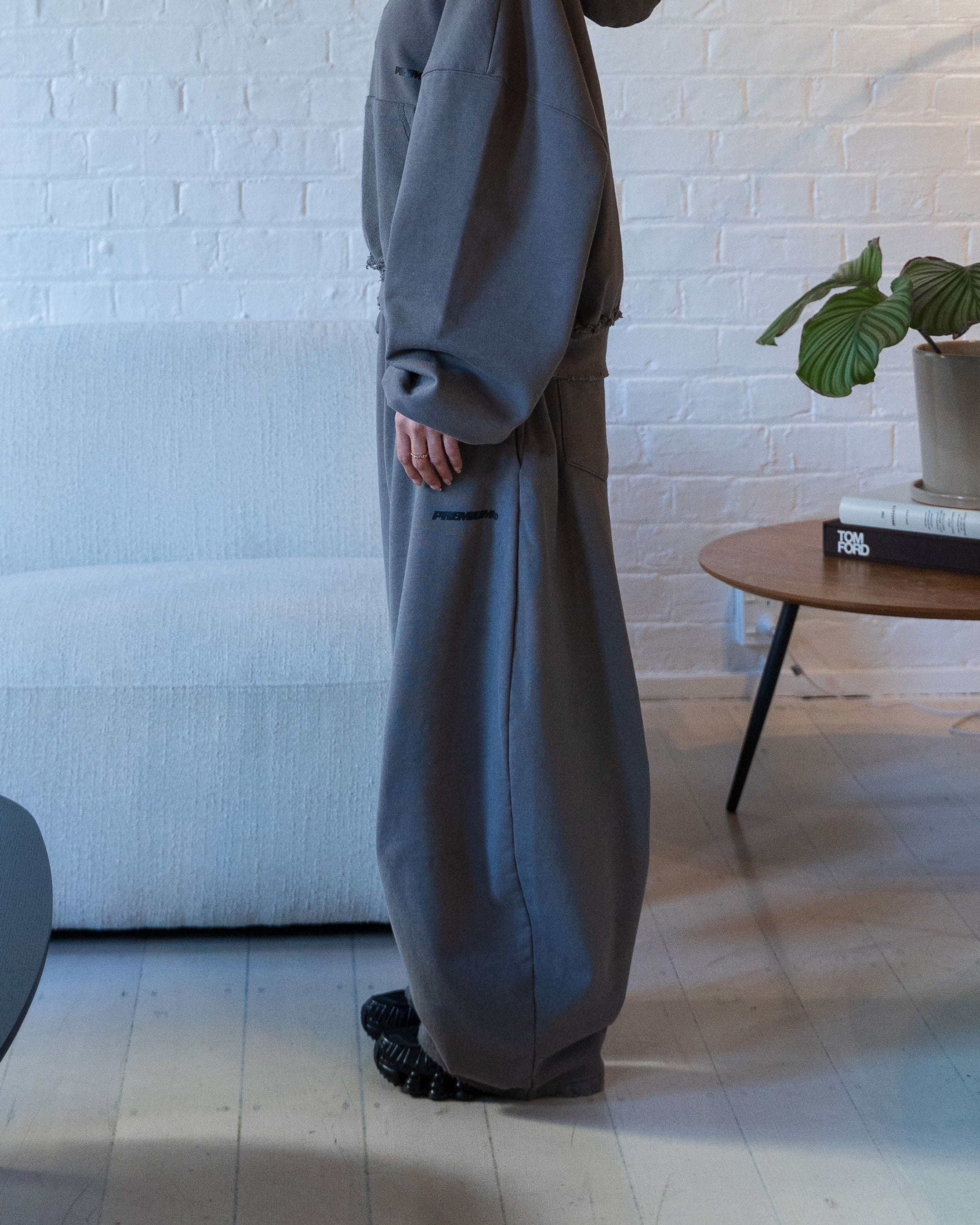 UNIFORM Sweats (Concrete)